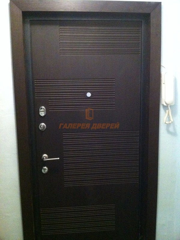 Установка металлической двери от «Галерея Дверей»
